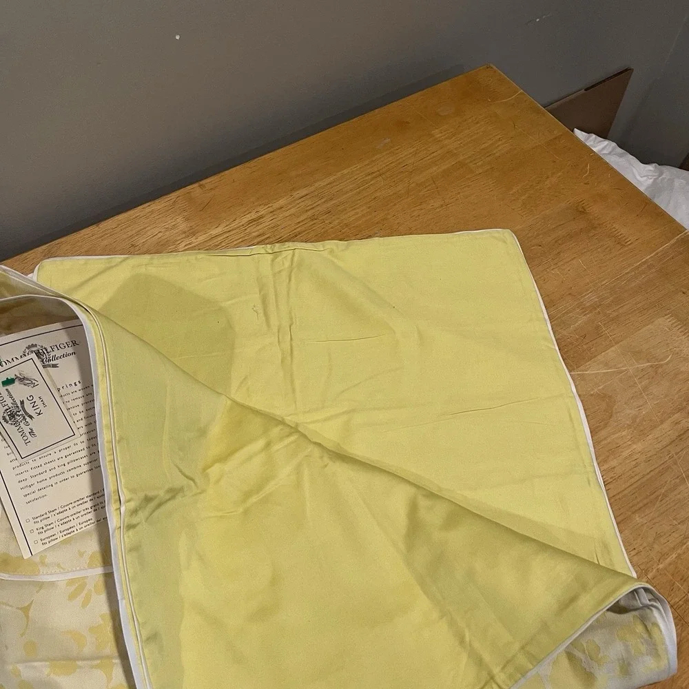 (2) Tommy Hilfiger The Crest Collection‎ Palm Springs King Pillow Sham Yellow